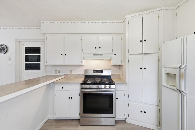 612 N 10th Street, Sanger, TX 76266