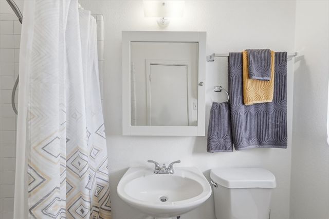 612 N 10th Street, Sanger, TX 76266