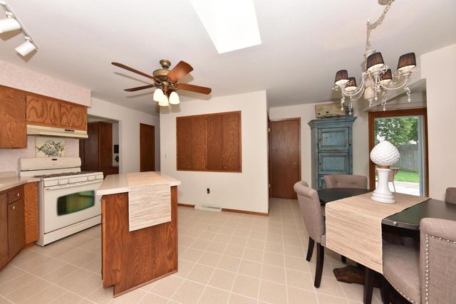 5944 S 35th STREET, Greenfield, WI 53221