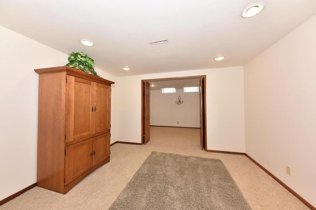5944 S 35th STREET, Greenfield, WI 53221