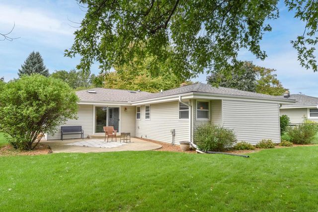 5944 S 35th STREET, Greenfield, WI 53221