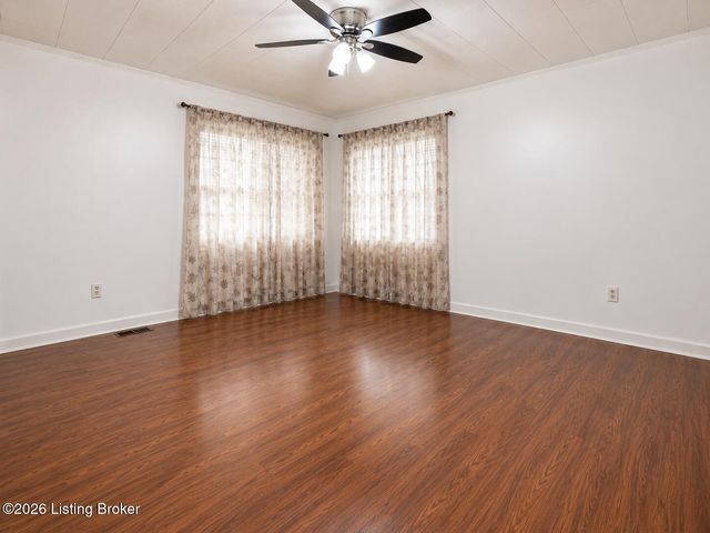 2202 Thistledawn Dr, Louisville, KY 40216