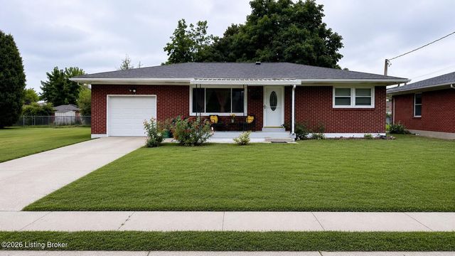 2202 Thistledawn Dr, Louisville, KY 40216