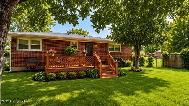 2202 Thistledawn Dr, Louisville, KY 40216