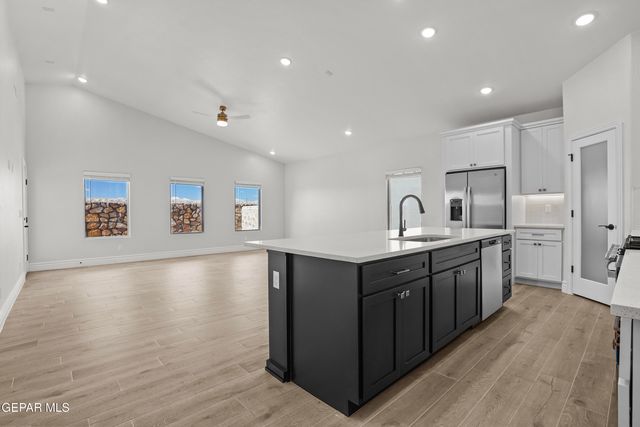 3941 Peak Place, El Paso, TX 79938