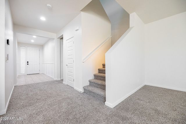 37178 N EL MORRO Trail, San Tan Valley, AZ 85140