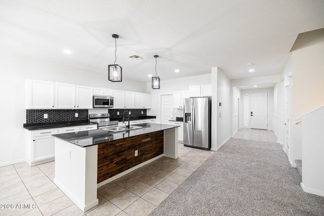 37178 N EL MORRO Trail, San Tan Valley, AZ 85140