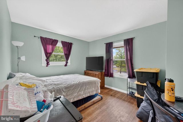 1305 N STERLING BLVD, Sterling, VA 20164