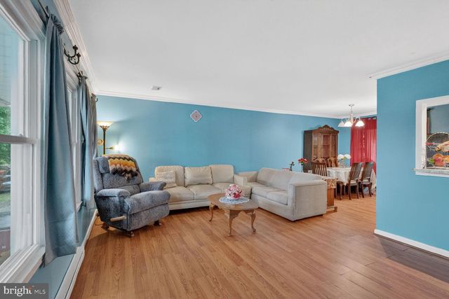 1305 N STERLING BLVD, Sterling, VA 20164