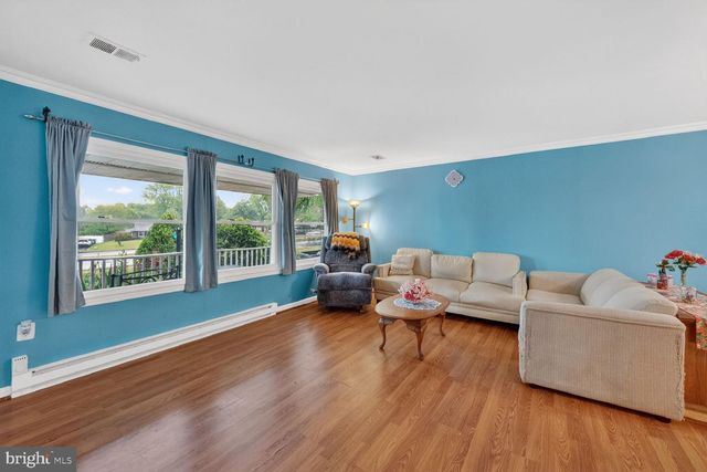 1305 N STERLING BLVD, Sterling, VA 20164