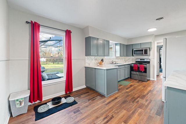 1116 Poindexter Avenue, Cleburne, TX 76033