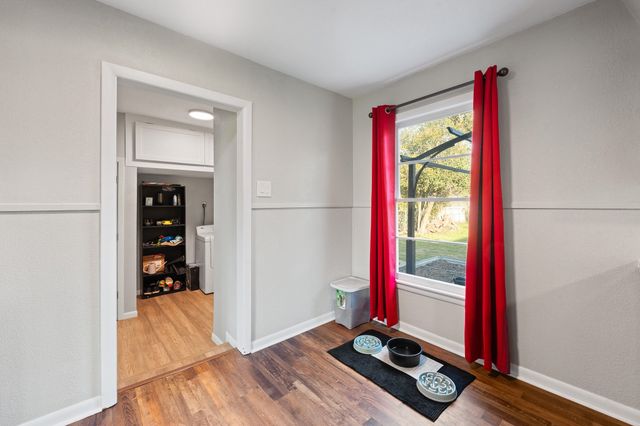 1116 Poindexter Avenue, Cleburne, TX 76033