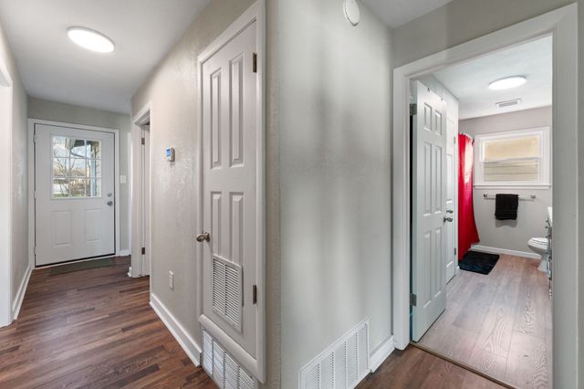 1116 Poindexter Avenue, Cleburne, TX 76033