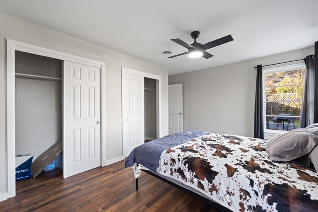 1116 Poindexter Avenue, Cleburne, TX 76033