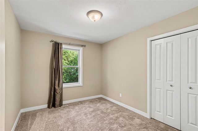 7977 Interlochen Street, Kalamazoo, MI 49009