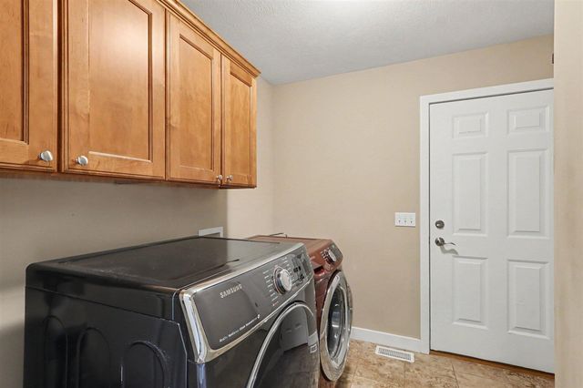7977 Interlochen Street, Kalamazoo, MI 49009