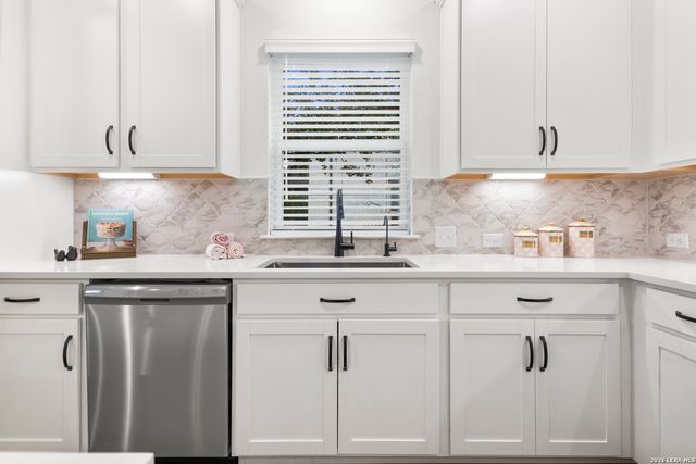 12458 Diagon Alley, San Antonio, TX 78254