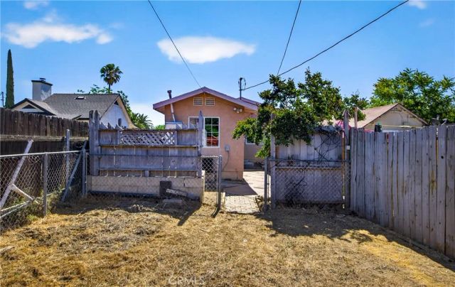 299 N 3rd St, Banning, CA 92220