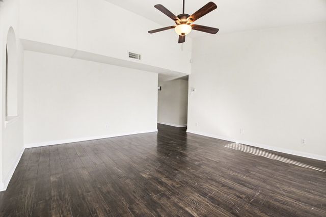 918 Sleepy Hollow Drive, Garland, TX 75043