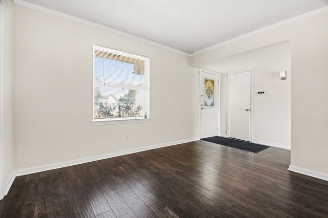 918 Sleepy Hollow Drive, Garland, TX 75043