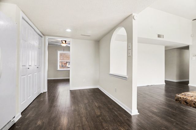 918 Sleepy Hollow Drive, Garland, TX 75043