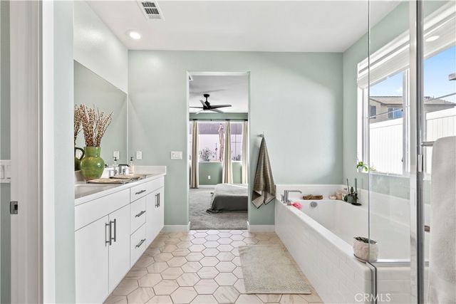 2482 Wagon Wheel Way, Rialto, CA 92377