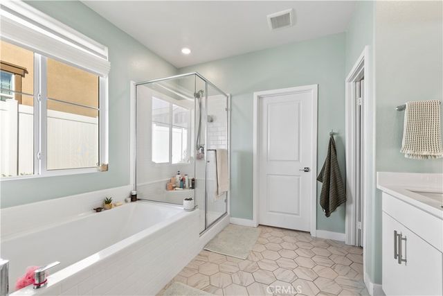 2482 Wagon Wheel Way, Rialto, CA 92377