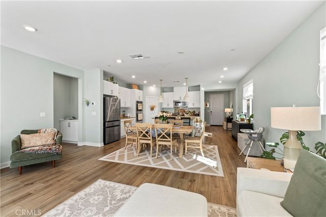 2482 Wagon Wheel Way, Rialto, CA 92377