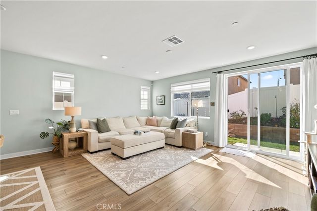 2482 Wagon Wheel Way, Rialto, CA 92377