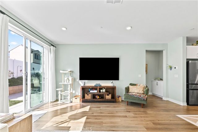 2482 Wagon Wheel Way, Rialto, CA 92377