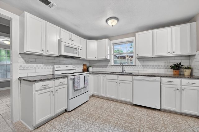 509 W Erwin Avenue, Mckinney, TX 75069