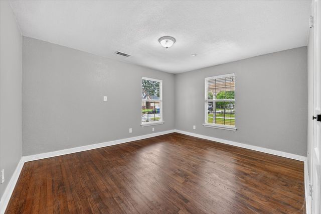 509 W Erwin Avenue, Mckinney, TX 75069