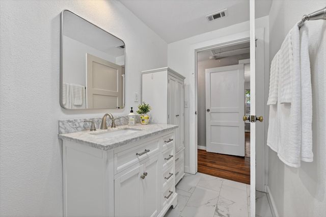 509 W Erwin Avenue, Mckinney, TX 75069