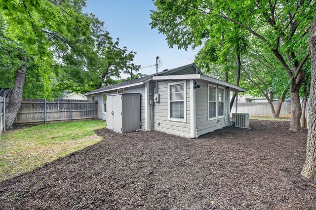 509 W Erwin Avenue, Mckinney, TX 75069