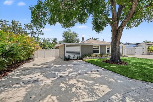 3511 W AZEELE STREET, Tampa, FL 33609