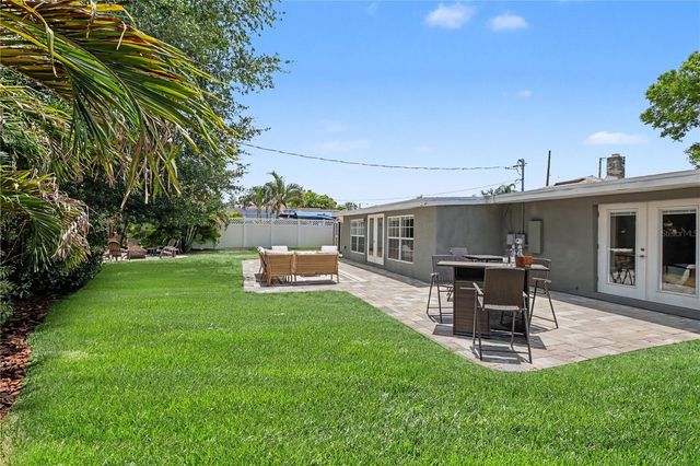 3511 W AZEELE STREET, Tampa, FL 33609