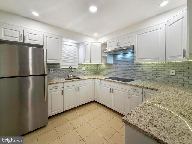 534 W HUNTINGDON ST, Philadelphia, PA 19133