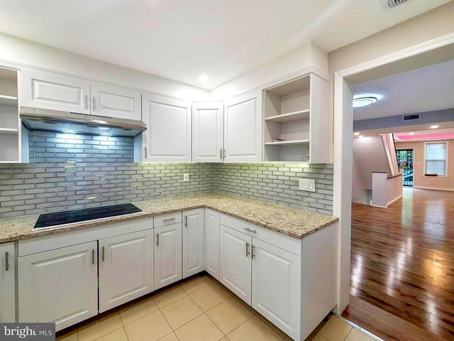 534 W HUNTINGDON ST, Philadelphia, PA 19133