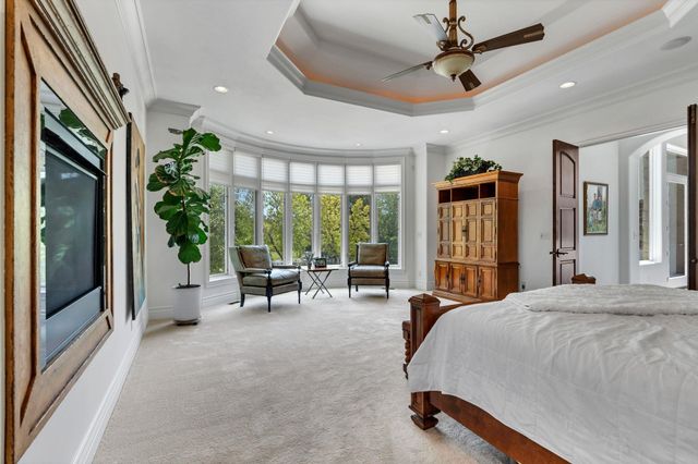 2324 N Rosemont Ct, Wichita, KS 67228