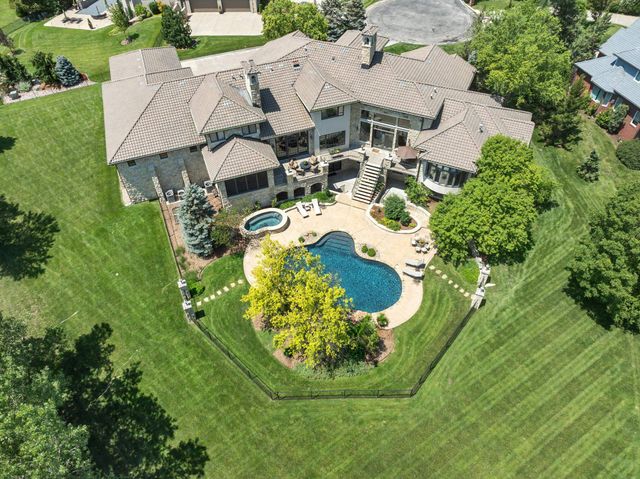 2324 N Rosemont Ct, Wichita, KS 67228