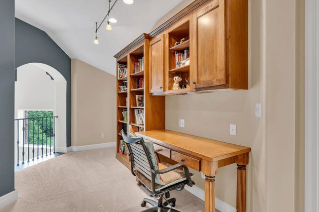 2324 N Rosemont Ct, Wichita, KS 67228