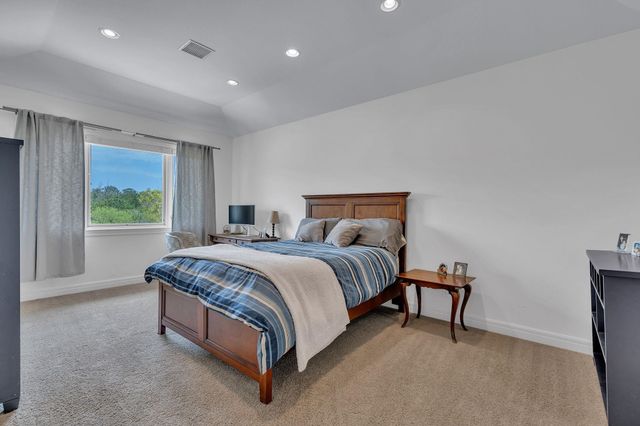 2324 N Rosemont Ct, Wichita, KS 67228