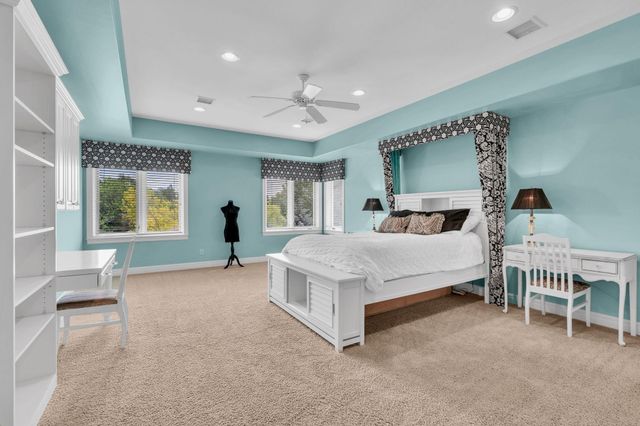 2324 N Rosemont Ct, Wichita, KS 67228