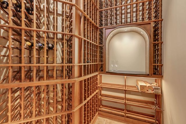 2324 N Rosemont Ct, Wichita, KS 67228