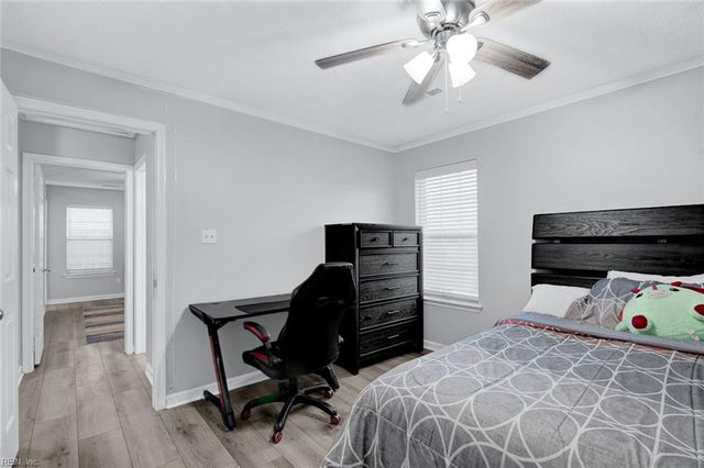 21 Loch CIR, Hampton, VA 23669