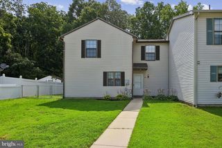 44 HAMPSHIRE RD, Sicklerville, NJ 08081
