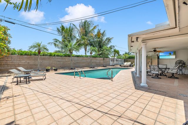 4220 NE 26TH Avenue, Lighthouse Point, FL 33064
