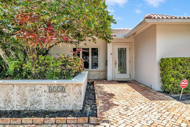 4220 NE 26TH Avenue, Lighthouse Point, FL 33064
