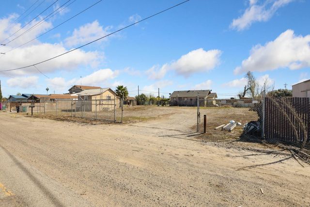 2222 Vierra Rd, Lathrop, CA 95330