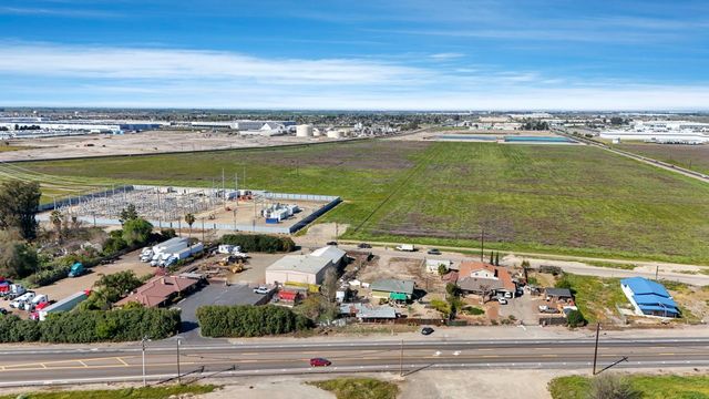 2222 Vierra Rd, Lathrop, CA 95330